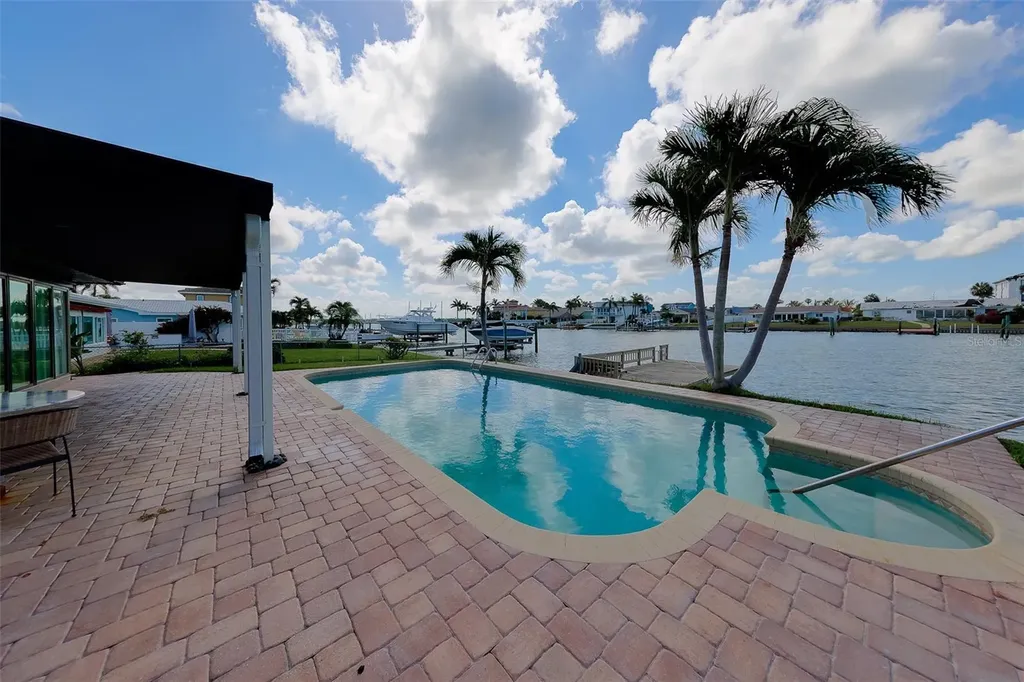795 119th Avenue Treasure Island FL 33706