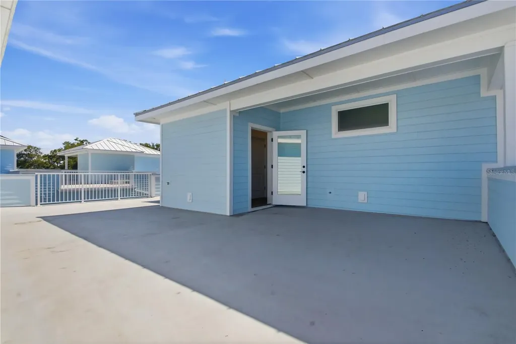 1413 Bayshore Boulevard Dunedin FL 34698