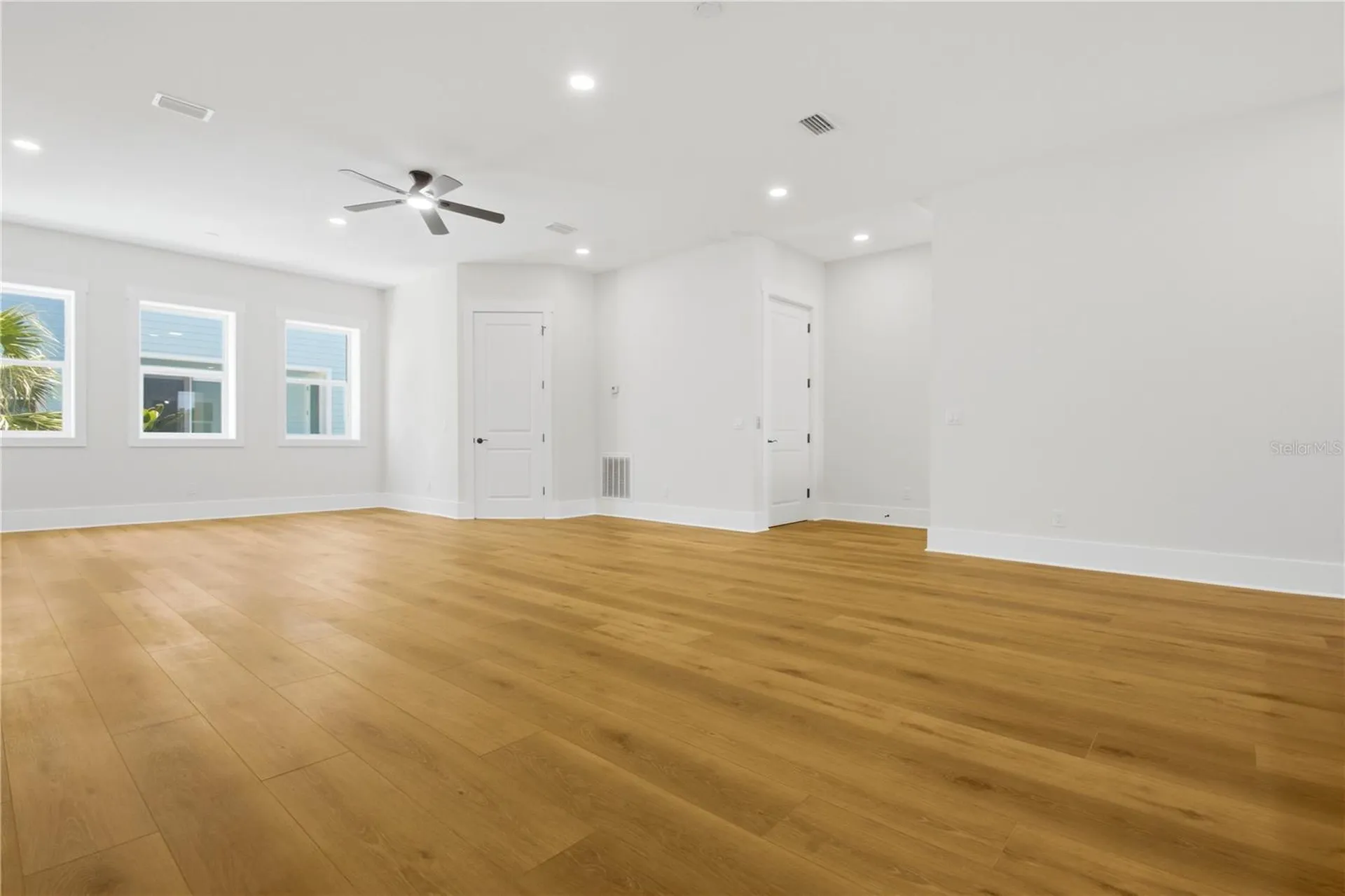 1413 Bayshore Boulevard Dunedin FL 34698