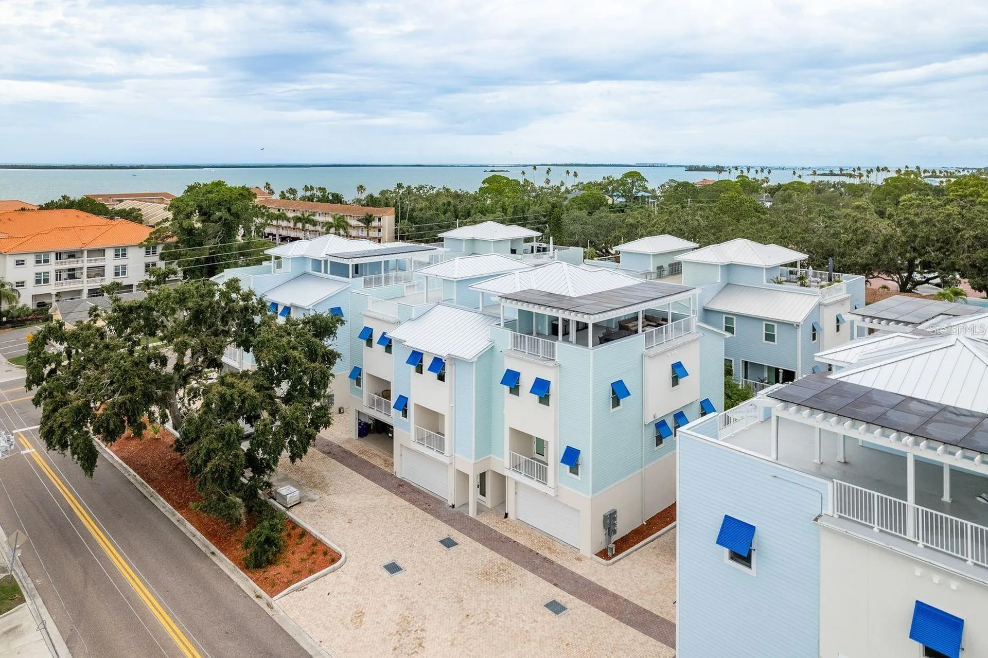 1413 Bayshore Boulevard Dunedin FL 34698