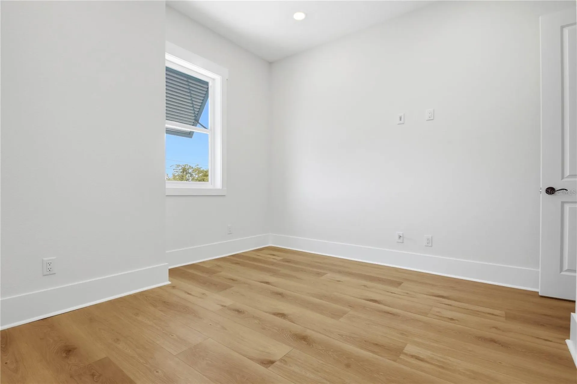 1413 Bayshore Boulevard Dunedin FL 34698
