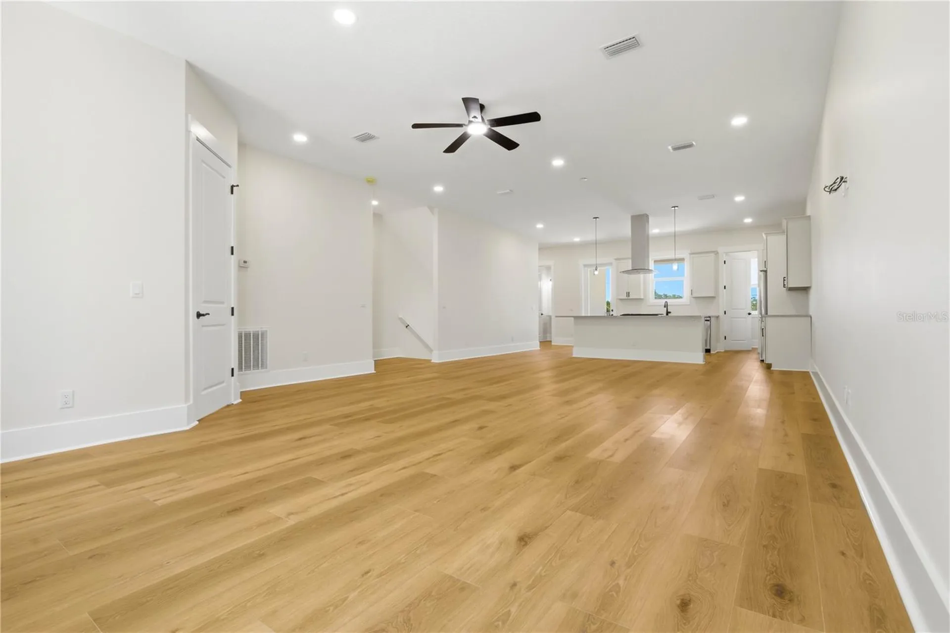 1413 Bayshore Boulevard Dunedin FL 34698