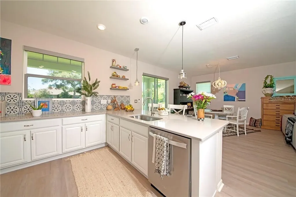 8019 Artisan Circle Seminole FL 33777