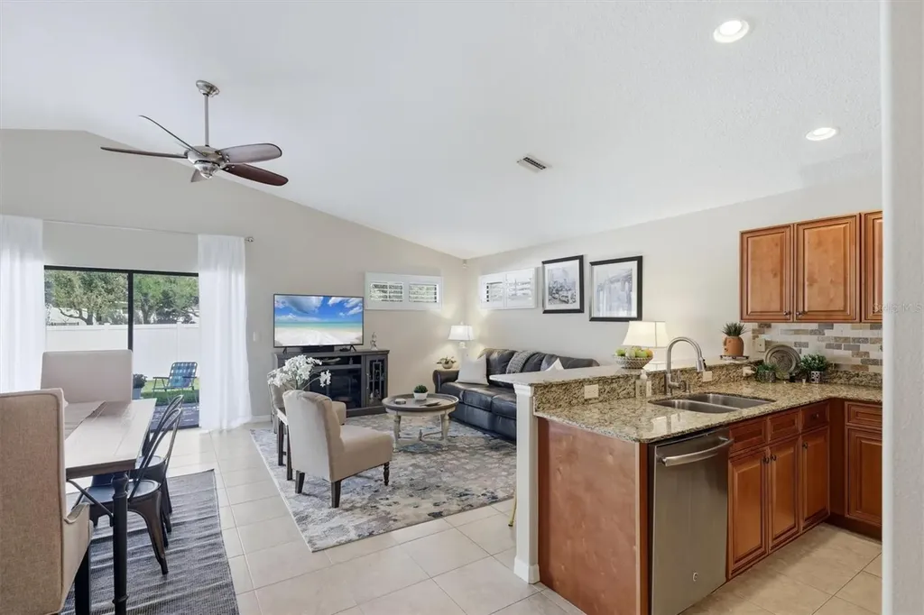 7106 35th Street E Sarasota FL 34243