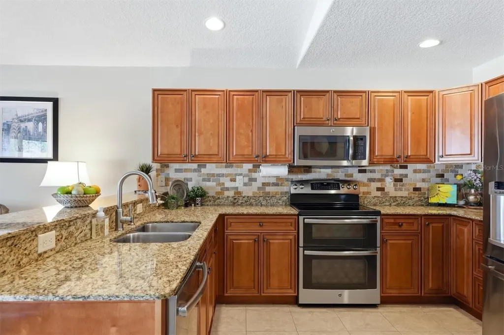 7106 35th Street E Sarasota FL 34243
