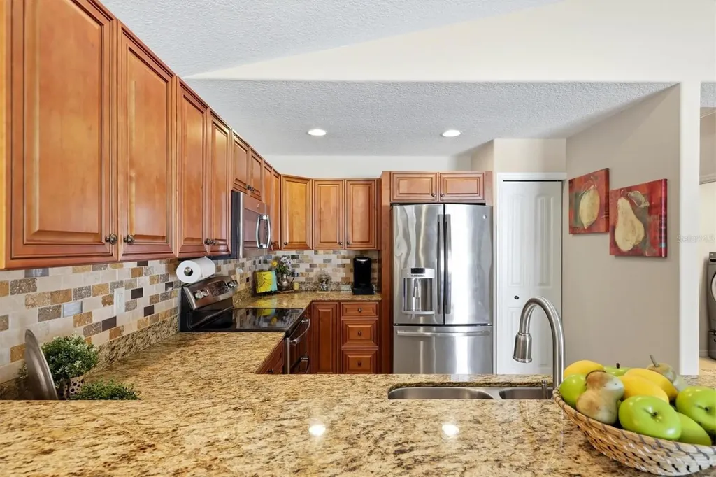 7106 35th Street E Sarasota FL 34243