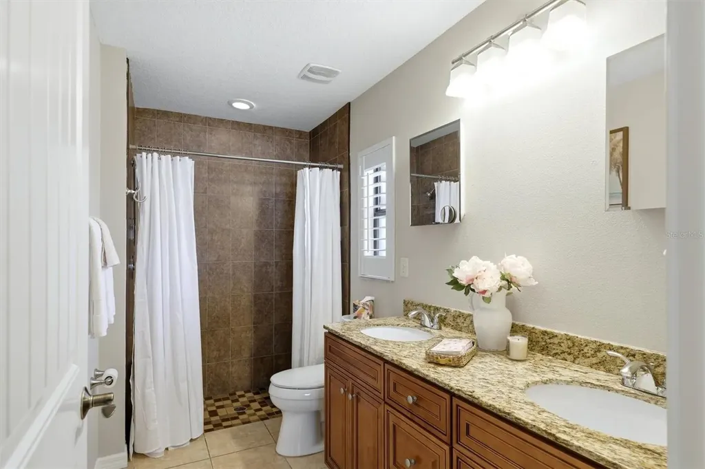 7106 35th Street E Sarasota FL 34243