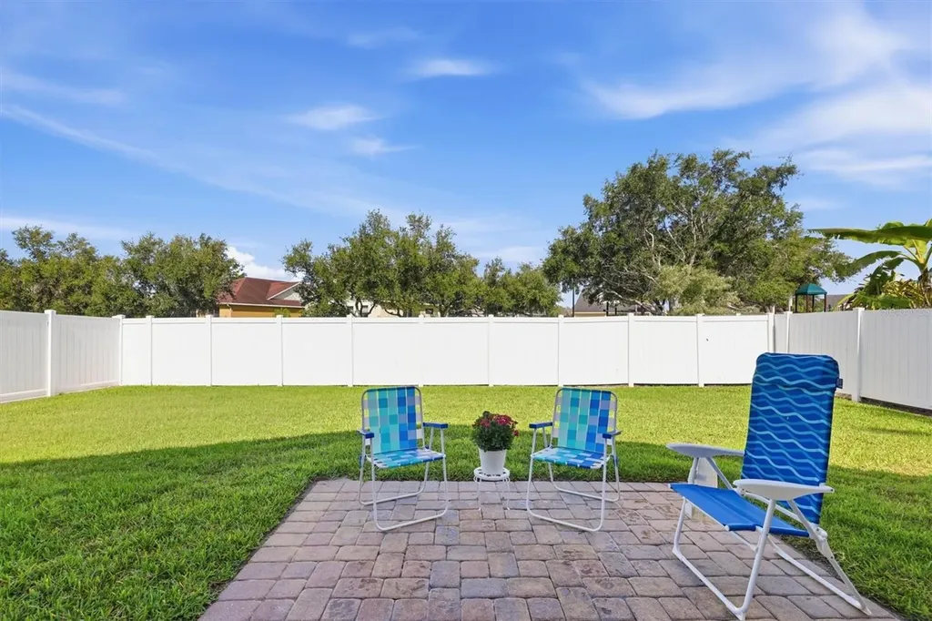 7106 35th Street E Sarasota FL 34243
