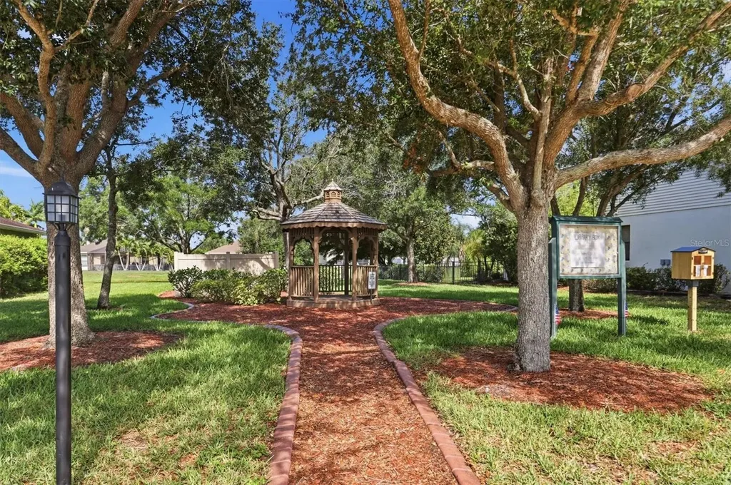 7106 35th Street E Sarasota FL 34243
