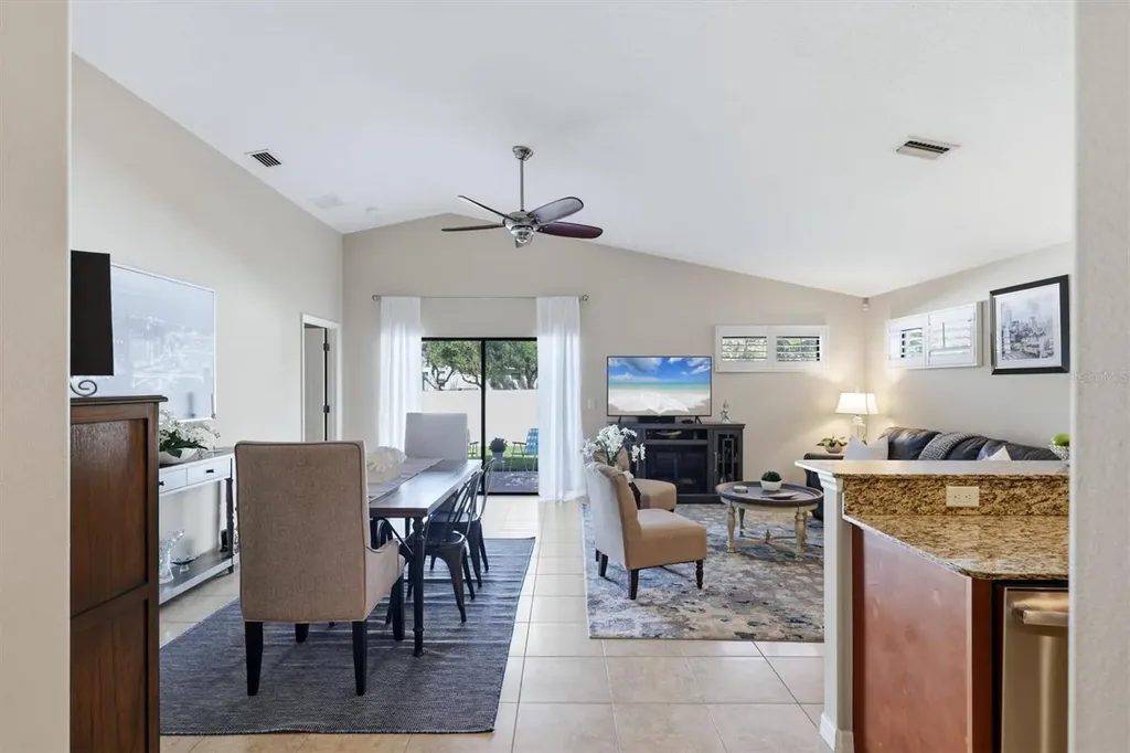 7106 35th Street E Sarasota FL 34243