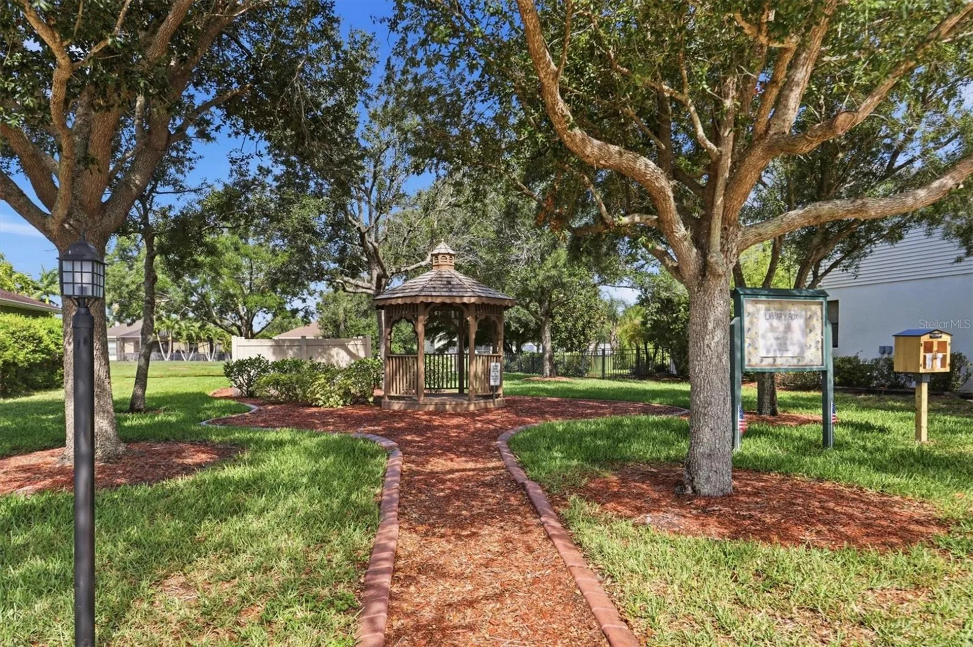 7106 35th Street E Sarasota FL 34243