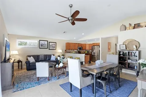 7106 35th Street E Sarasota FL 34243