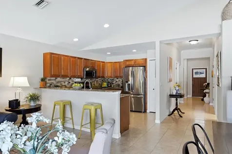 7106 35th Street E Sarasota FL 34243