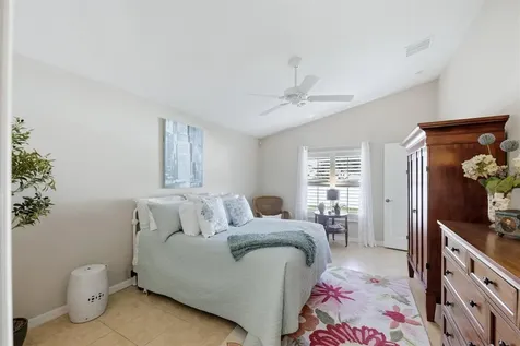 7106 35th Street E Sarasota FL 34243