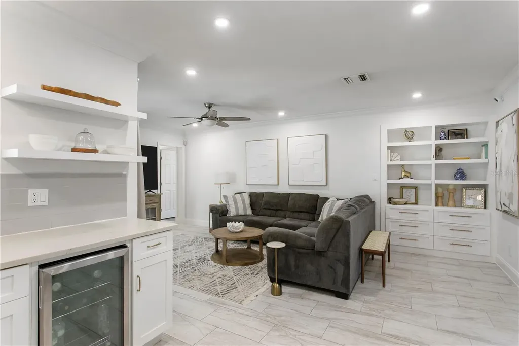 5103 W Cleveland Street Tampa FL 33609