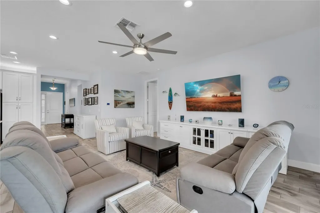 4844 Avila Lakes Drive Wimauma FL 33598