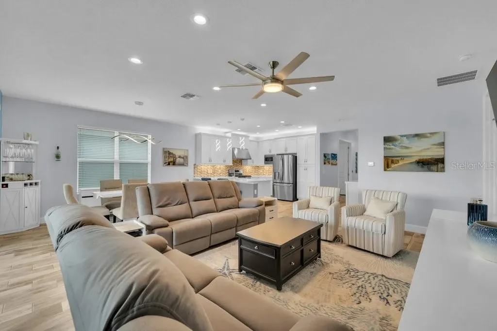 4844 Avila Lakes Drive Wimauma FL 33598