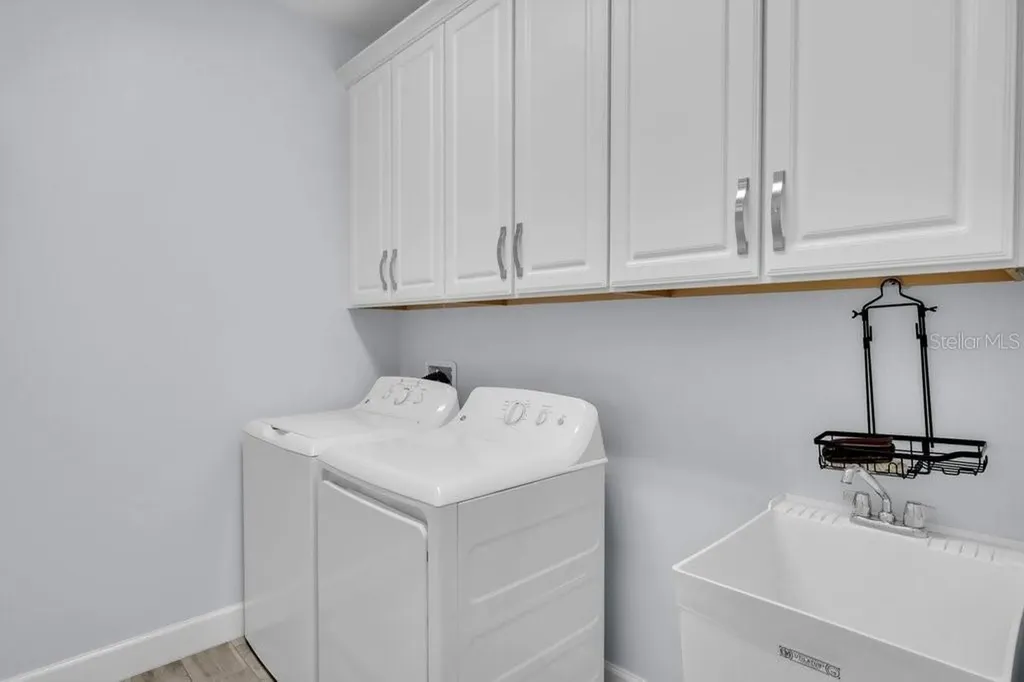 4844 Avila Lakes Drive Wimauma FL 33598