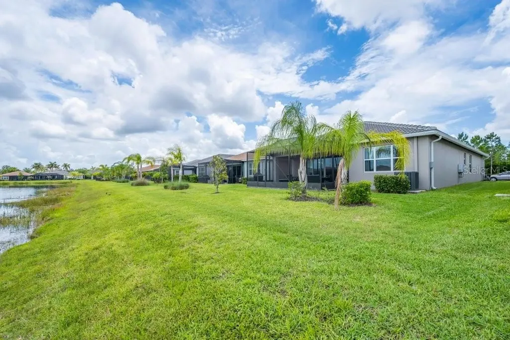 4844 Avila Lakes Drive Wimauma FL 33598