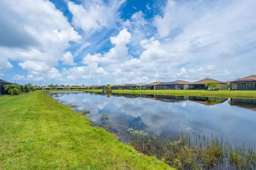 4844 Avila Lakes Drive Wimauma FL 33598