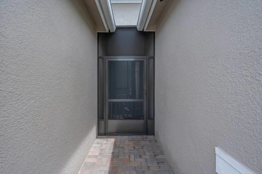 4844 Avila Lakes Drive Wimauma FL 33598