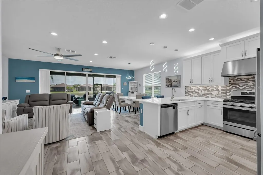 4844 Avila Lakes Drive Wimauma FL 33598