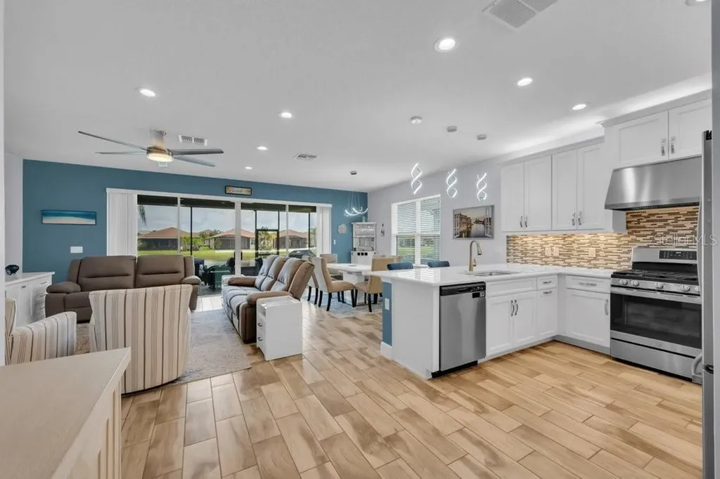 4844 Avila Lakes Drive Wimauma FL 33598