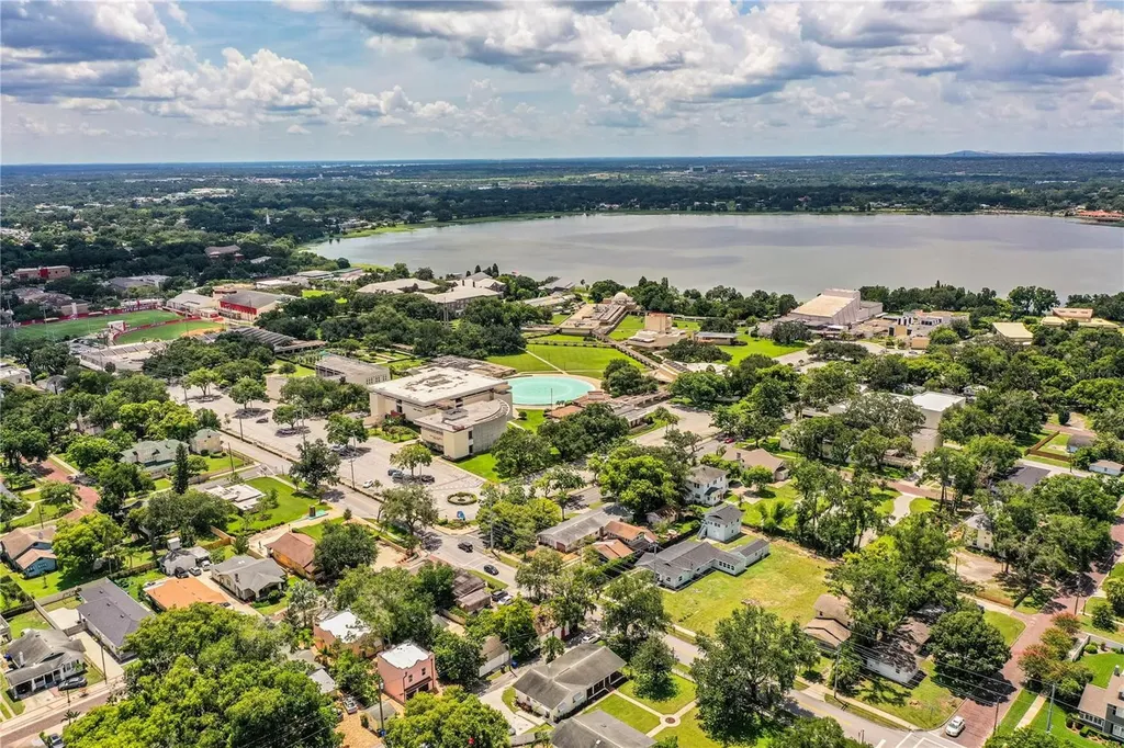 721 Frank Lloyd Wright Way Lakeland FL 33803