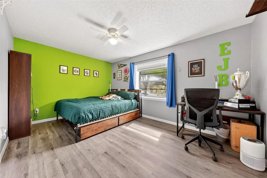 890 Mendoza Drive Orlando FL 32825