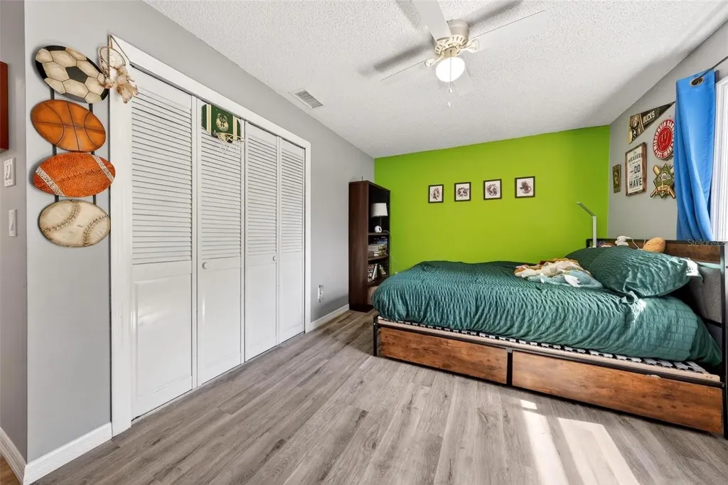 890 Mendoza Drive Orlando FL 32825