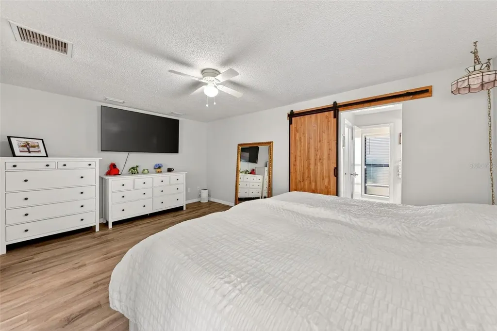 890 Mendoza Drive Orlando FL 32825