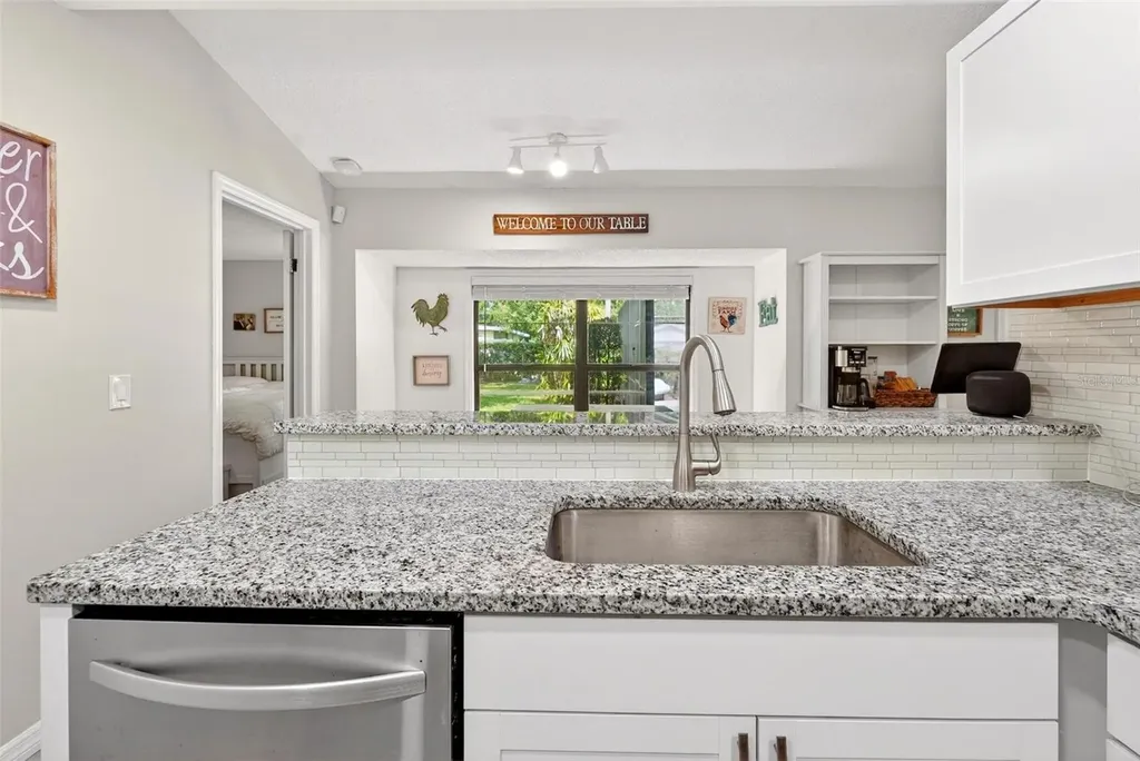 890 Mendoza Drive Orlando FL 32825