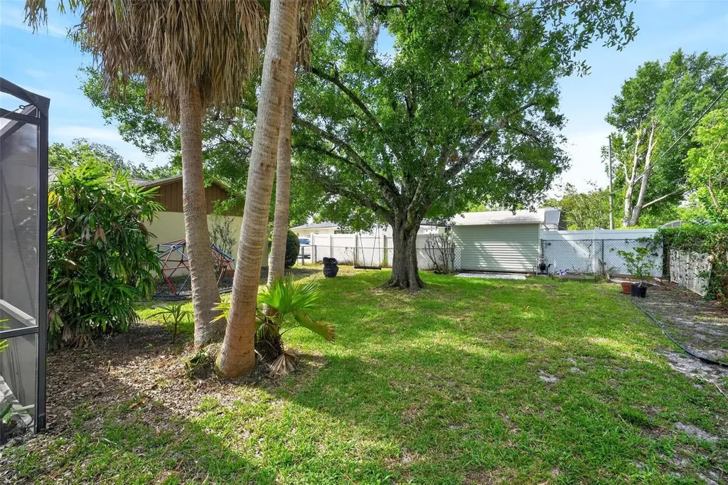 890 Mendoza Drive Orlando FL 32825