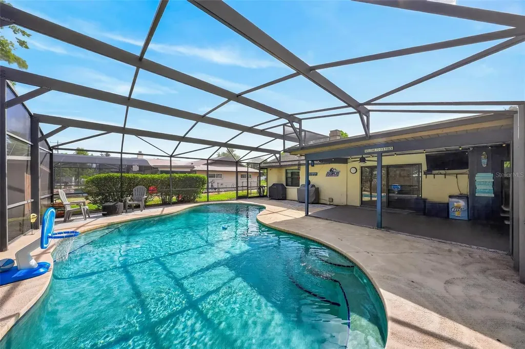 890 Mendoza Drive Orlando FL 32825