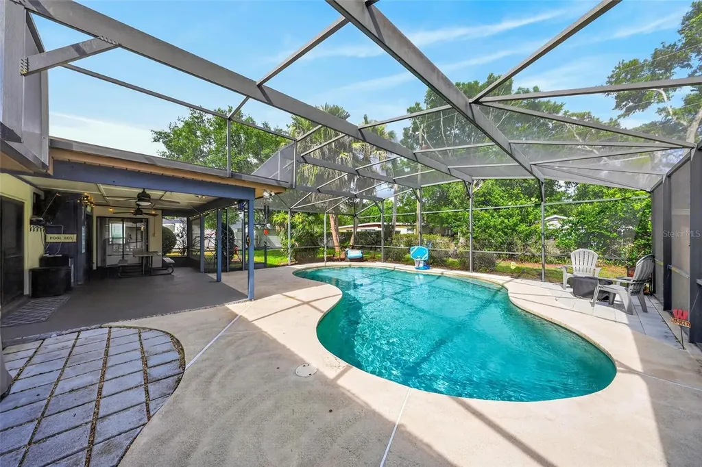 890 Mendoza Drive Orlando FL 32825