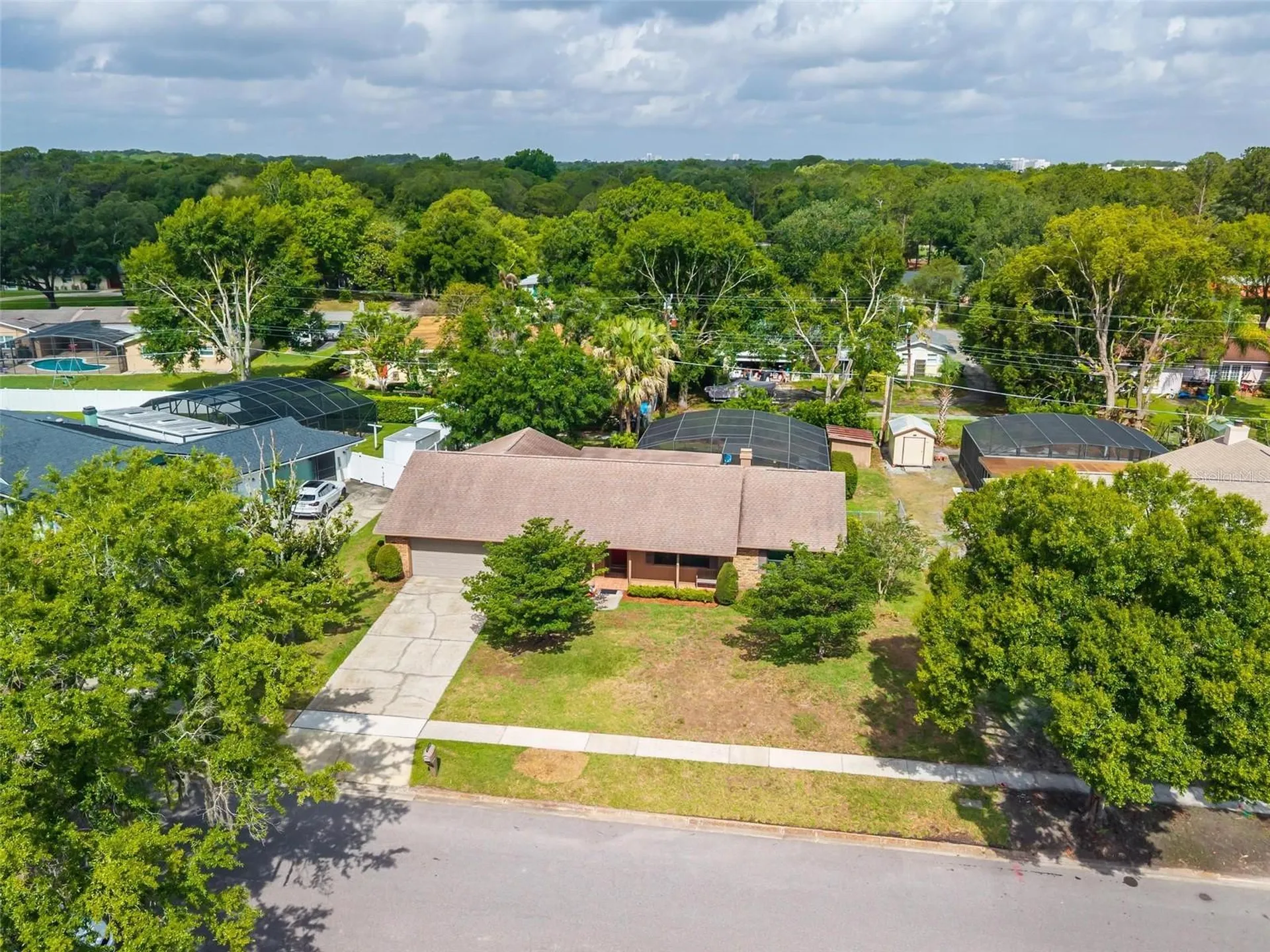 890 Mendoza Drive Orlando FL 32825