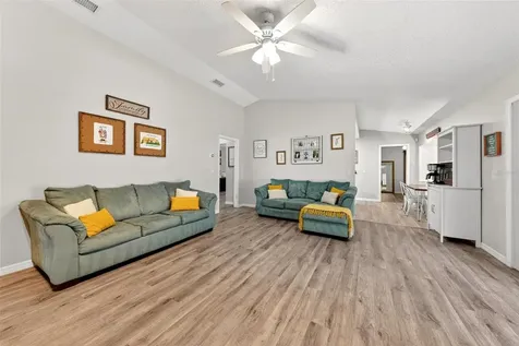 890 Mendoza Drive Orlando FL 32825