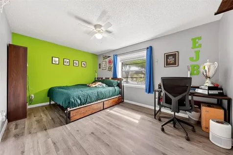 890 Mendoza Drive Orlando FL 32825