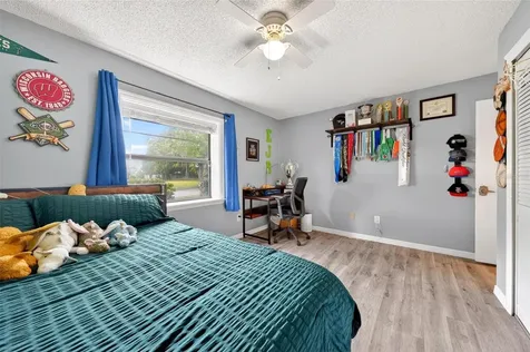 890 Mendoza Drive Orlando FL 32825