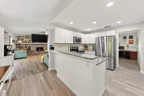 890 Mendoza Drive Orlando FL 32825