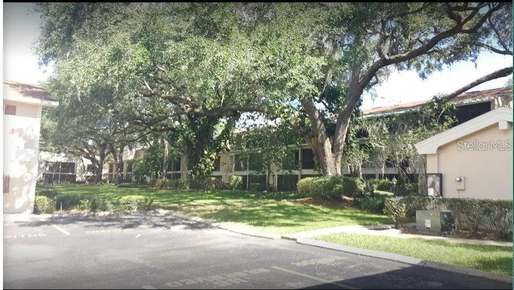 14452 Reuter Strasse Tampa FL 33613