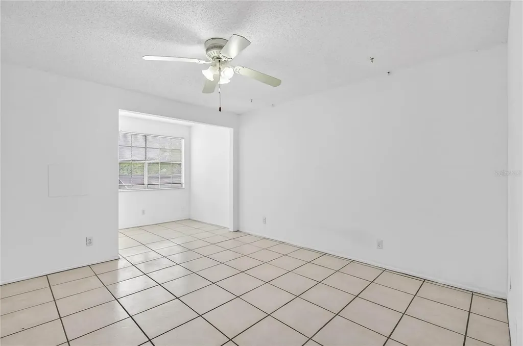 14452 Reuter Strasse Tampa FL 33613