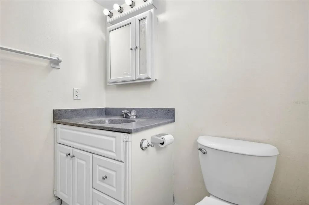 14452 Reuter Strasse Tampa FL 33613