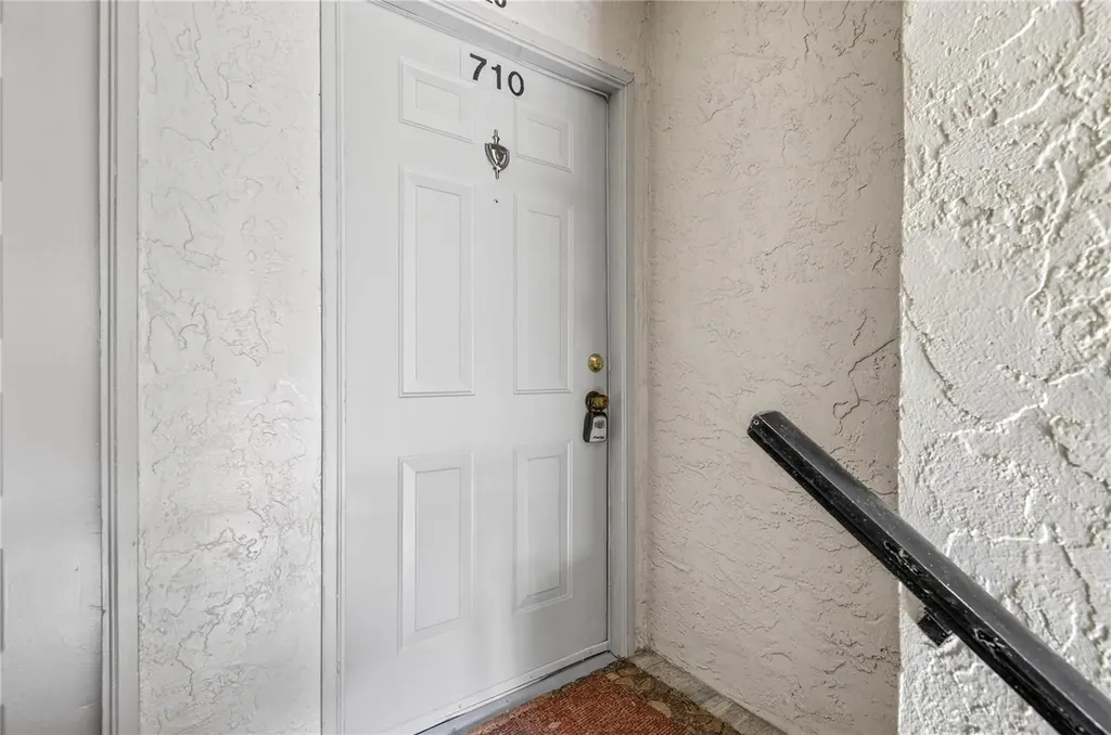 14452 Reuter Strasse Tampa FL 33613