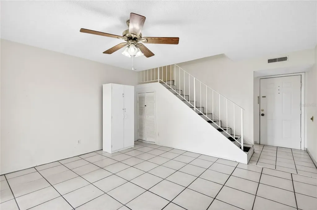 14452 Reuter Strasse Tampa FL 33613