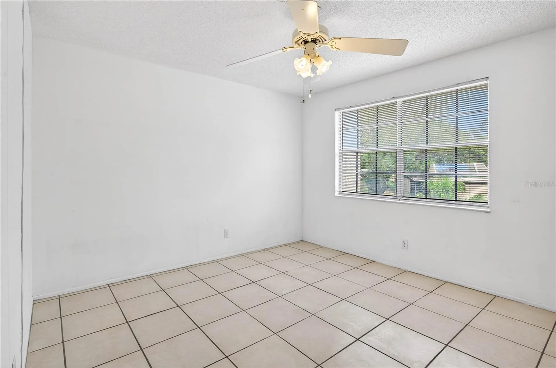 14452 Reuter Strasse Tampa FL 33613