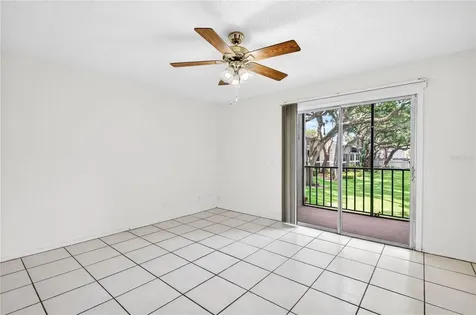 14452 Reuter Strasse Tampa FL 33613