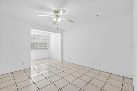 14452 Reuter Strasse Tampa FL 33613