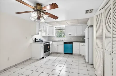 14452 Reuter Strasse Tampa FL 33613