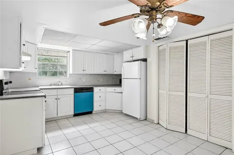 14452 Reuter Strasse Tampa FL 33613